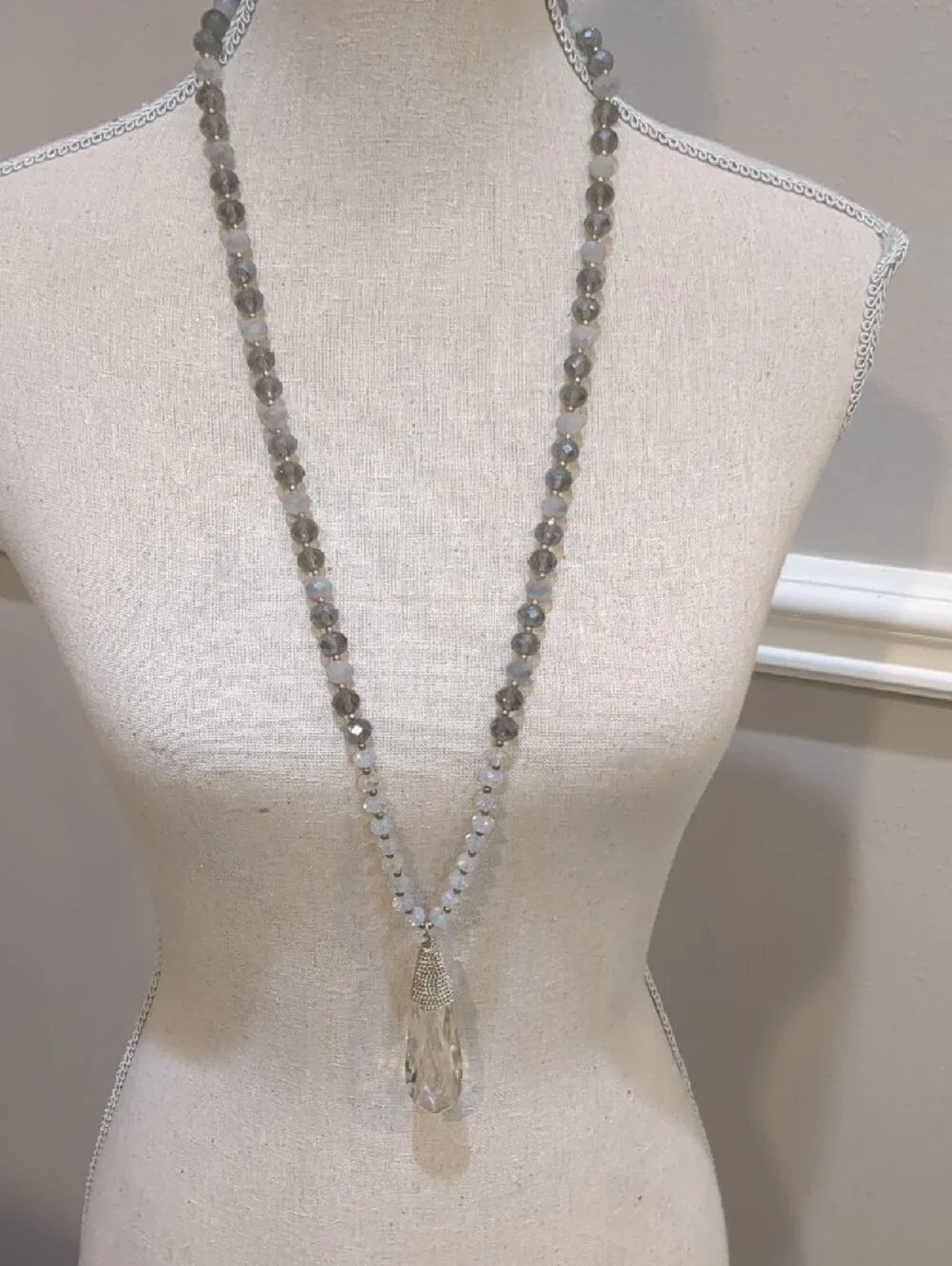 Crystal Teardrop Pendant Beaded Necklace - Clear and Gray